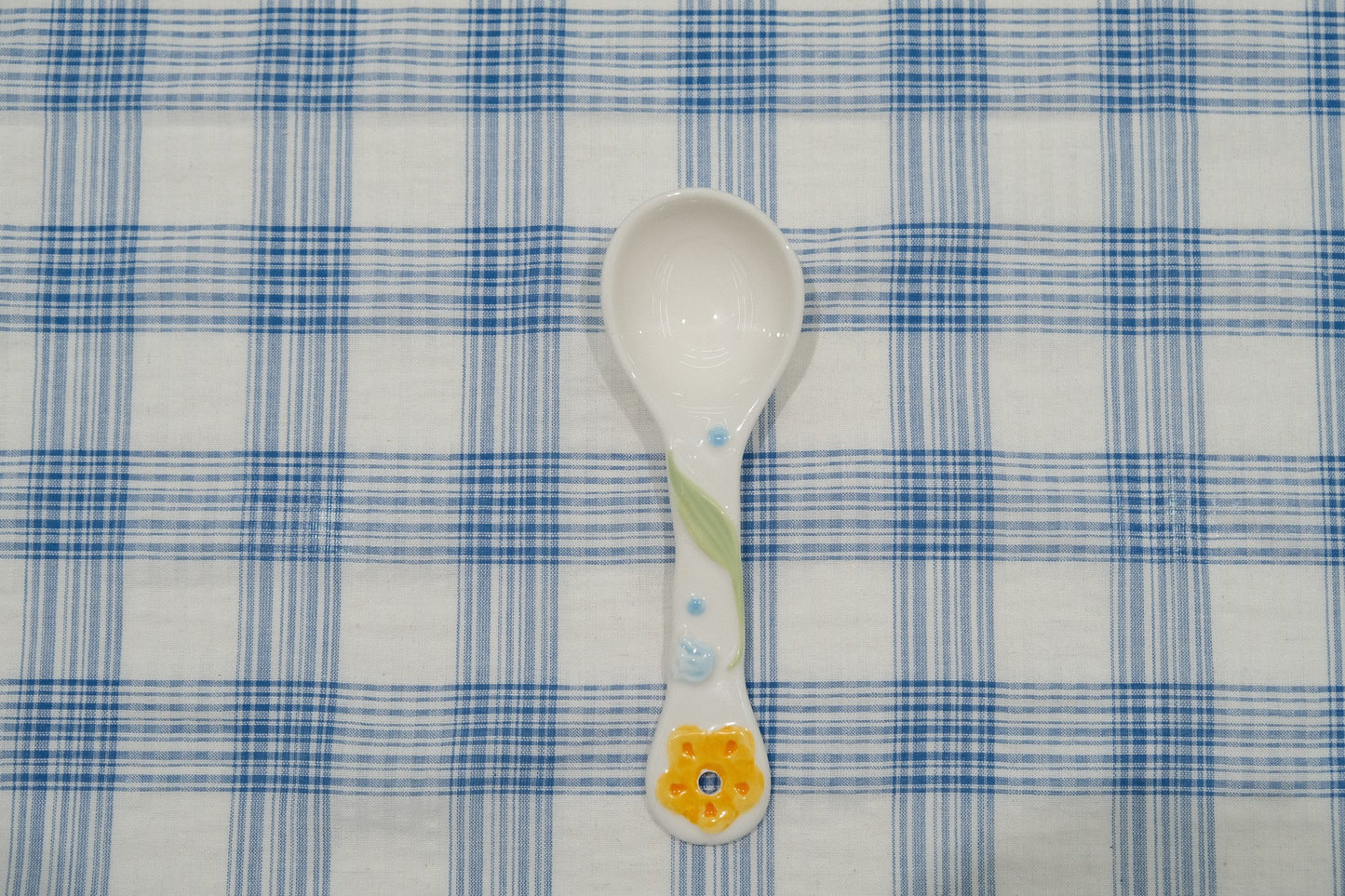 Embossed Floral Double-Handled Soup Bowl Underglaze Ceramic Tableware