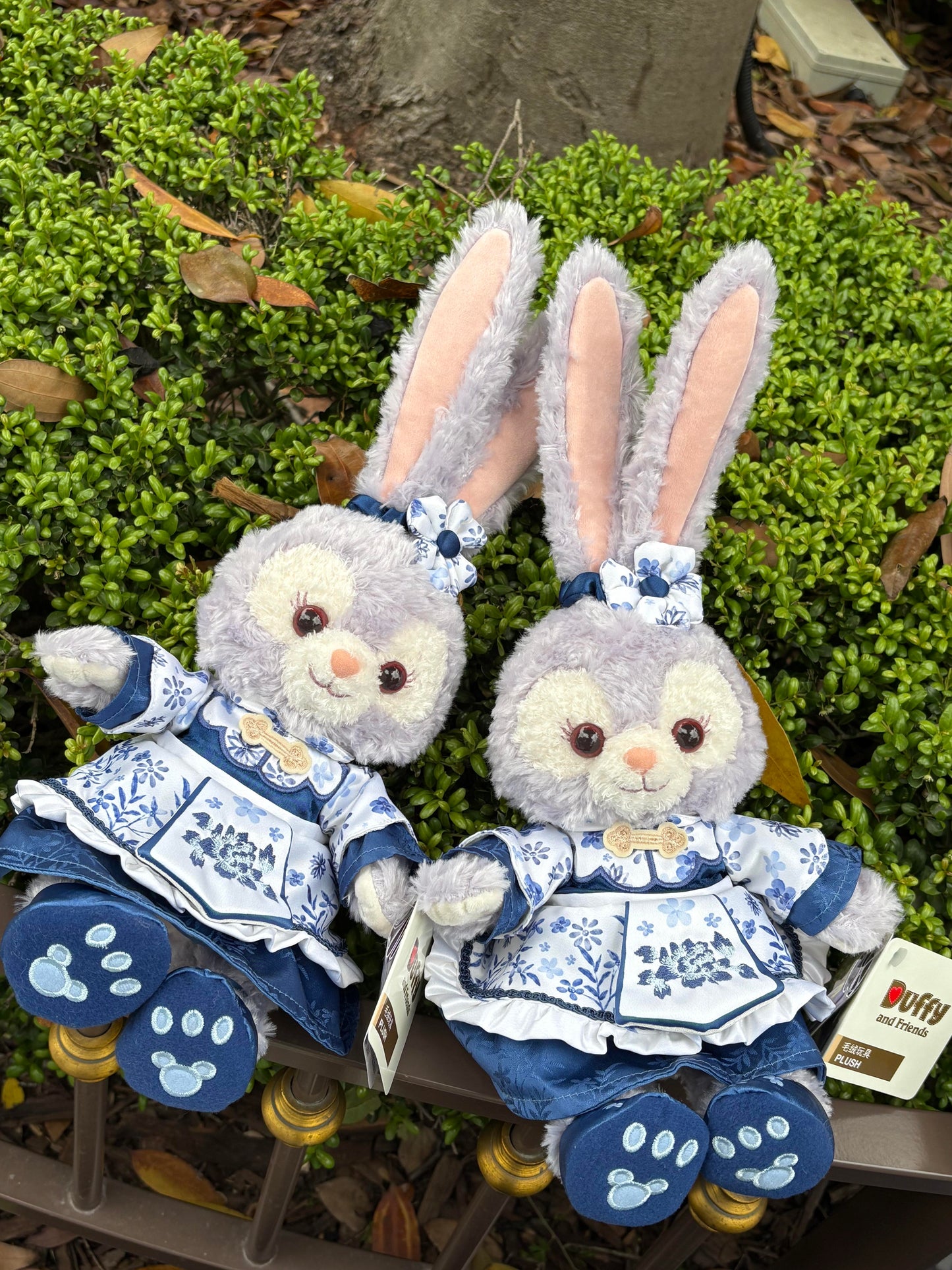 2025 Shanghai Disneyland Duffy and Friends Blue and White Porcelain Series Plush Doll