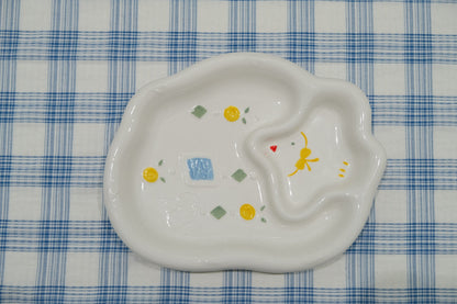 Irregular-Shaped Embossed Underglaze Ceramic Tableware