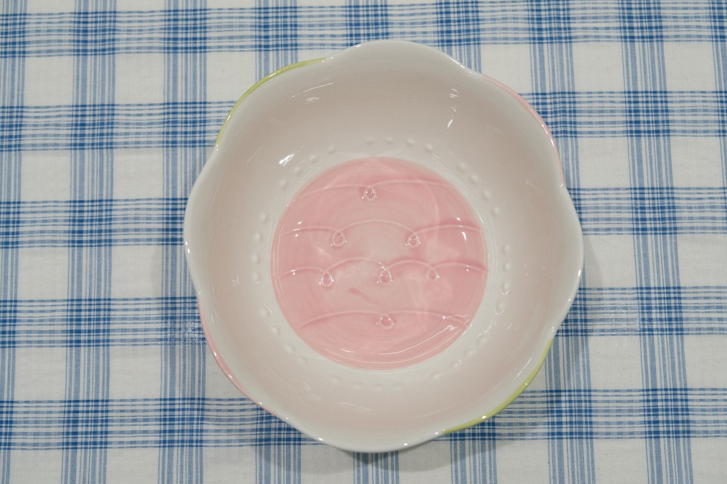 Embossed Tulip Underglaze Ceramic Tableware