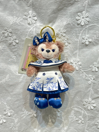 2025 Shanghai Disneyland Duffy and Friends Blue and White Porcelain Series Plush Keychain