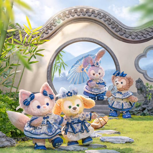 2025 Shanghai Disneyland Duffy and Friends Blue and White Porcelain Series Plush Keychain