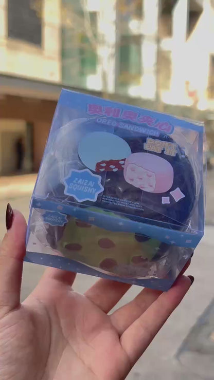 Oreo Sandwich Slow-Rising Squishy