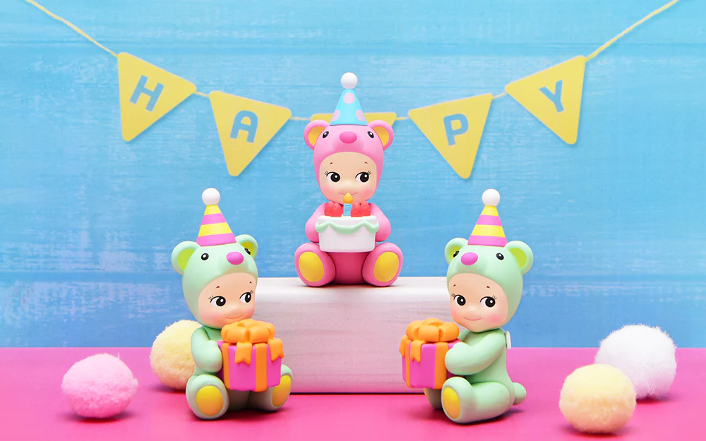Sonny Angel BIRTHDAY GIFT -Bear-